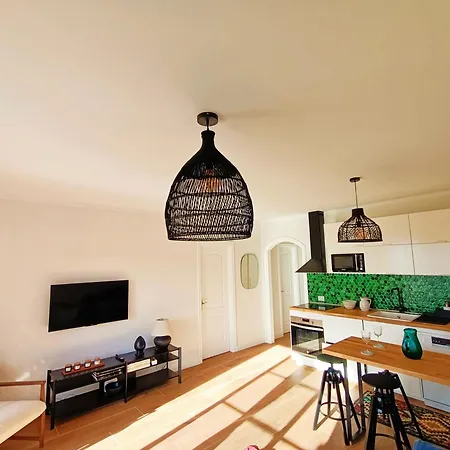 Topfloor Corner Panoramics Views&pools *