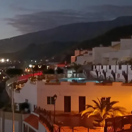 Topfloor Corner Panoramics Views & Pools *