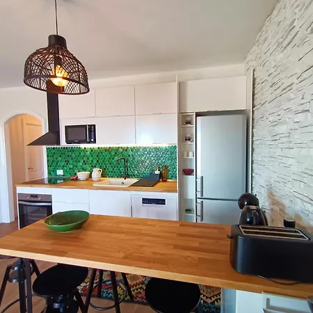 Topfloor Corner Panoramics Views & Pools Appartement