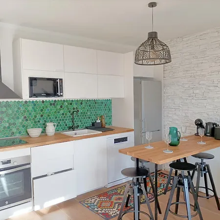 Topfloor Corner Panoramics Views & Pools *