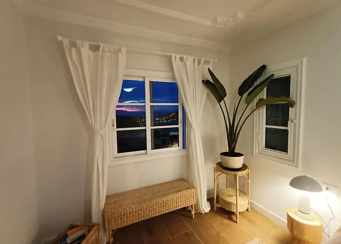 Topfloor Corner Panoramics Views & Pools