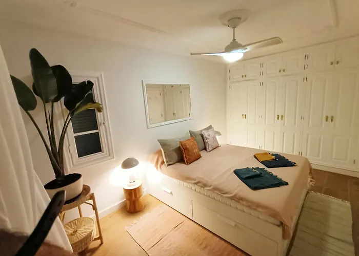 Topfloor Corner Panoramics Views & Pools *