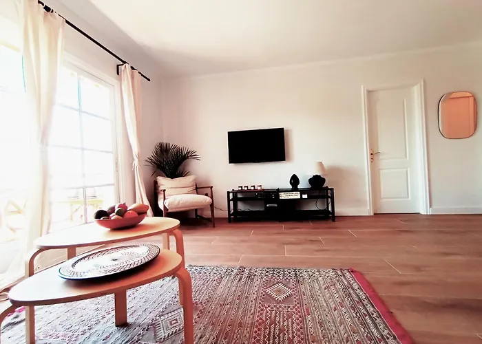 Topfloor Corner Panoramics Views & Pools Appartement