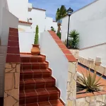 Topfloor Corner Panoramics Views & Pools Apartment *